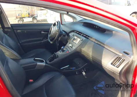 2015 Toyota Prius Persona Series Special Edition z USA, uszkodzony, nr VIN JTDKN3DU2F0398815